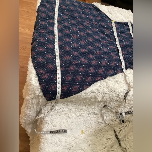 Torrid red medallion sleeveless challis skater dress Woman’s size 1 - Picture 13 of 16